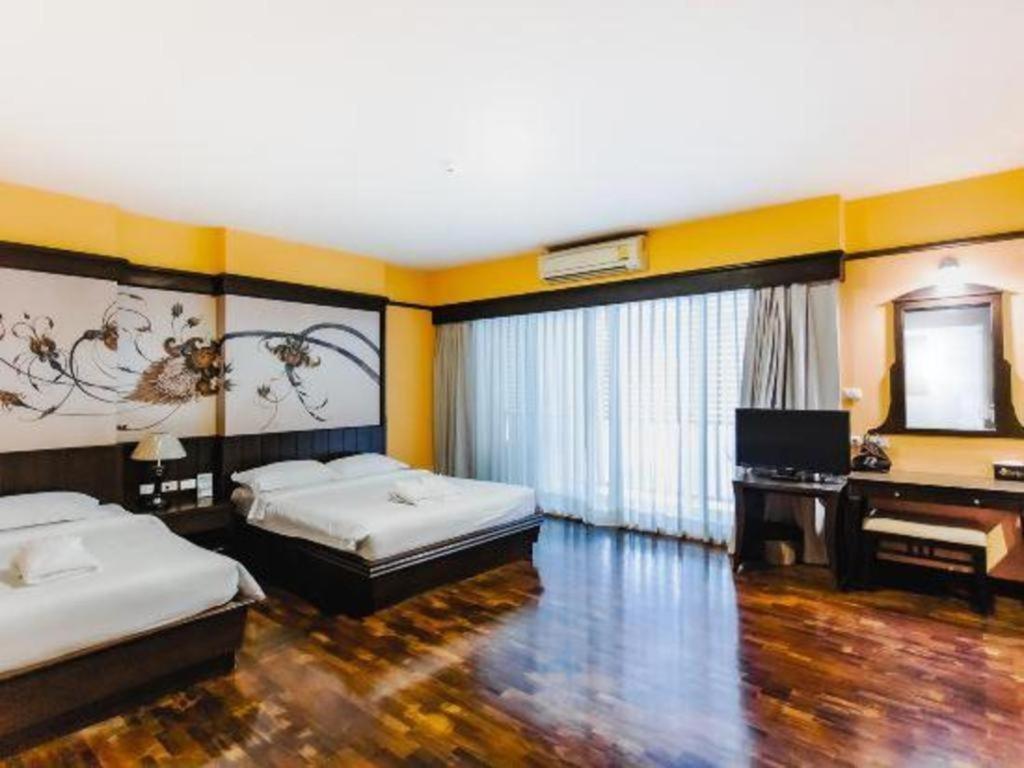Sarita Cha Let And Spa Pantai Jomtien Luaran gambar
