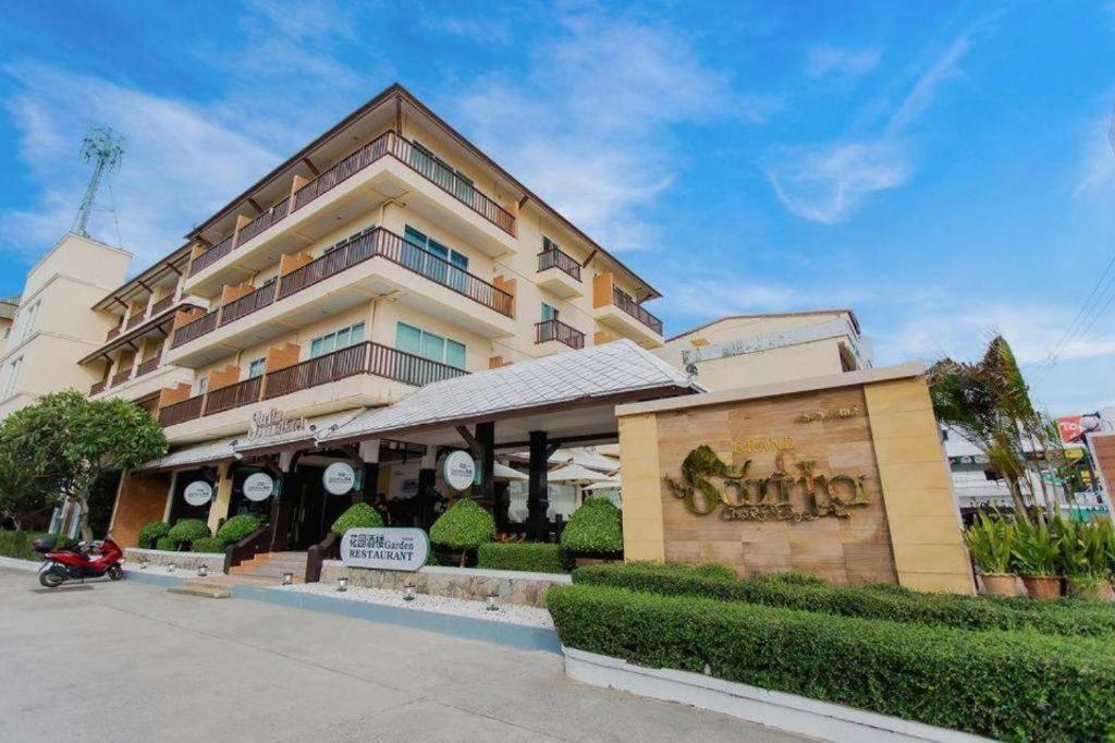 Sarita Cha Let And Spa Pantai Jomtien Luaran gambar